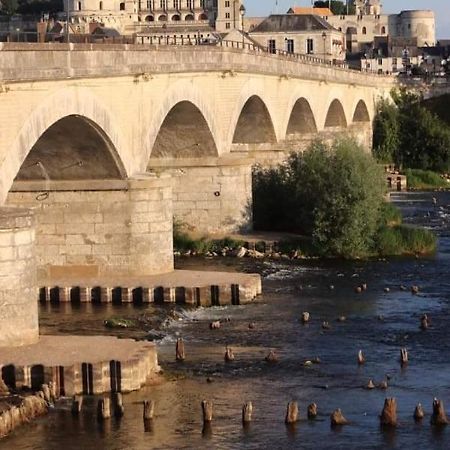 Le 17 Entre Gare Et Chateau Amboise Bagian luar foto