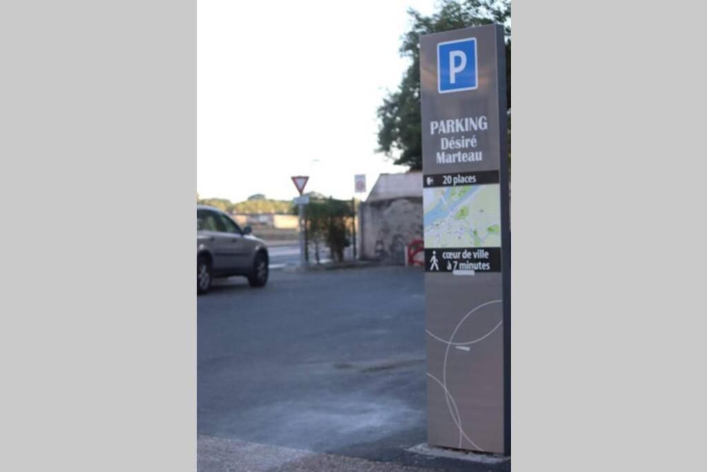 Le 17 Entre Gare Et Chateau Amboise Bagian luar foto